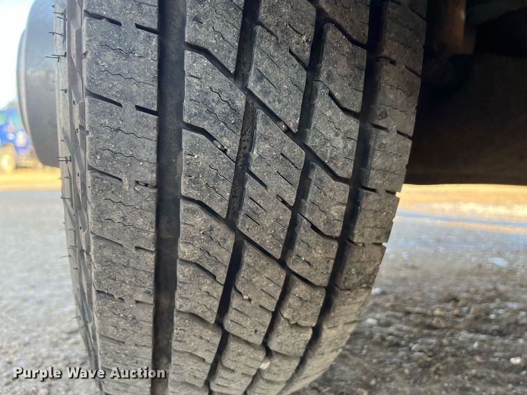 image for item DQ5108 2003 Ford F350 Super Duty  Crew Cab pickup truck