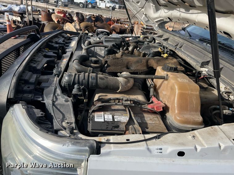 image for item DQ5109 2011 Ford F350 Super Duty  flatbed pickup truck