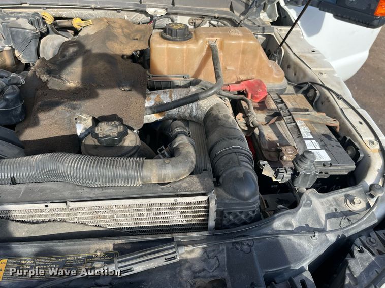 image for item DQ5109 2011 Ford F350 Super Duty  flatbed pickup truck