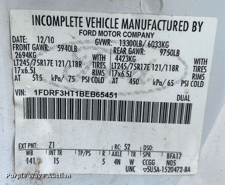 image for item DQ5109 2011 Ford F350 Super Duty  flatbed pickup truck