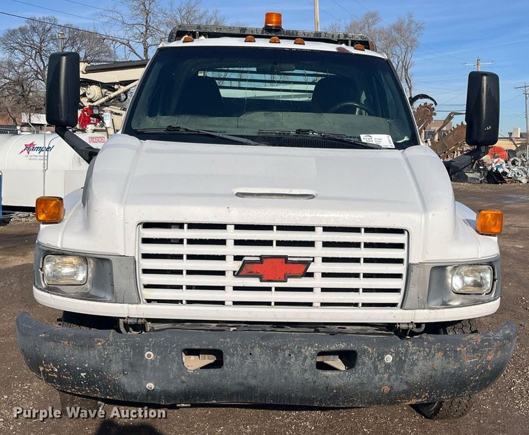 image for item DQ5110 2005 Chevrolet C4500  flatbed truck
