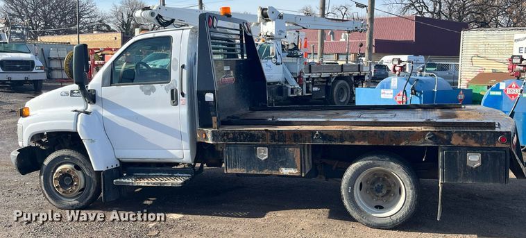image for item DQ5110 2005 Chevrolet C4500  flatbed truck