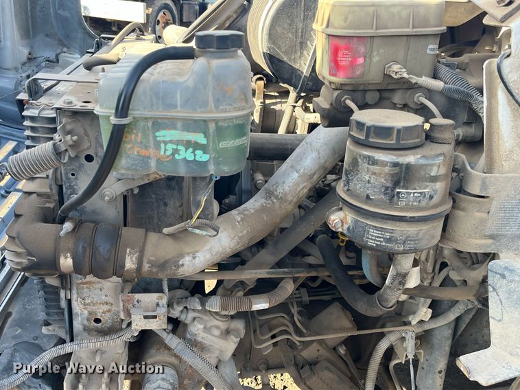 image for item DQ5110 2005 Chevrolet C4500  flatbed truck