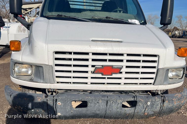 image for item DQ5110 2005 Chevrolet C4500  flatbed truck
