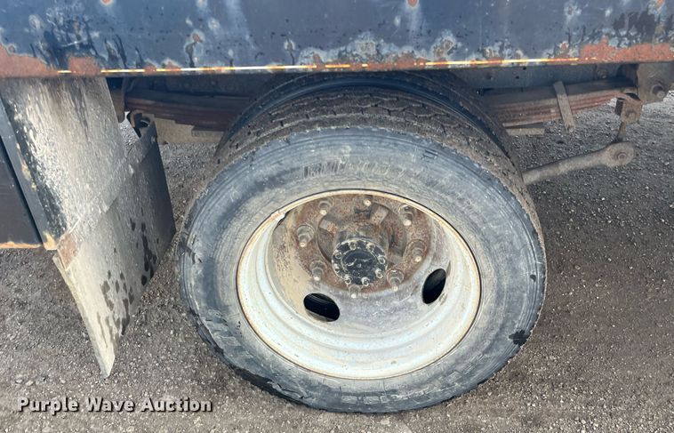 image for item DQ5110 2005 Chevrolet C4500  flatbed truck