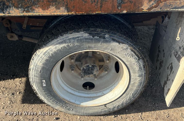 image for item DQ5110 2005 Chevrolet C4500  flatbed truck