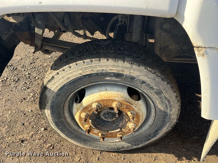 image for item DQ5110 2005 Chevrolet C4500  flatbed truck