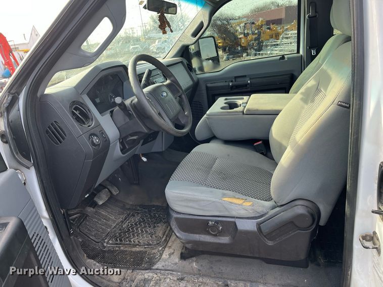 image for item DQ5112 2012 Ford F250 Super Duty  SuperCab pickup truck