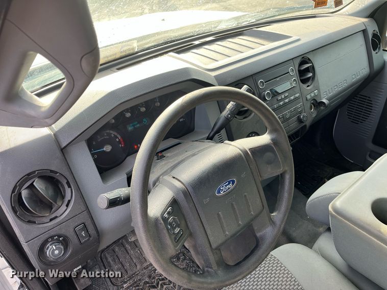 image for item DQ5112 2012 Ford F250 Super Duty  SuperCab pickup truck
