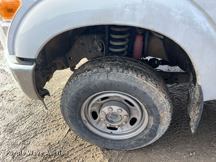 image for item DQ5112 2012 Ford F250 Super Duty  SuperCab pickup truck