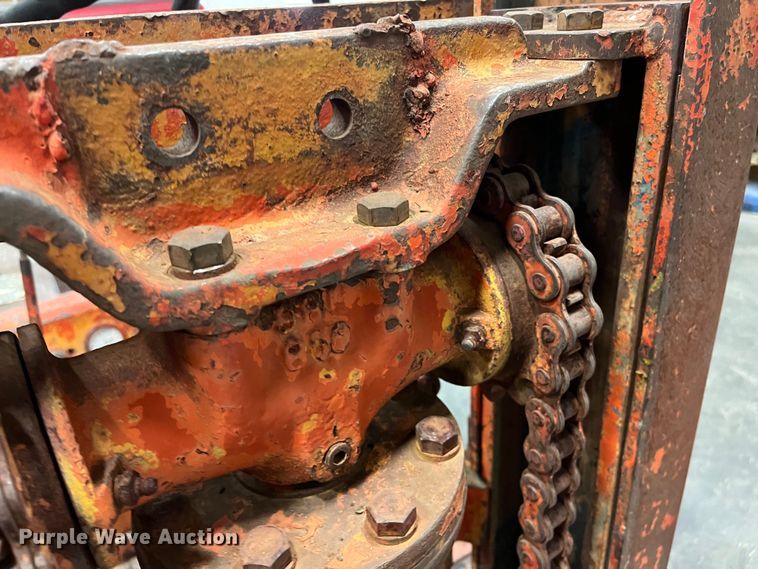 image for item DQ5114 Clark 4015  forklift