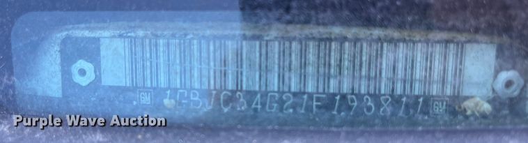 image for item DR7451 2001 Chevrolet Silverado 3500  flatbed pickup truck