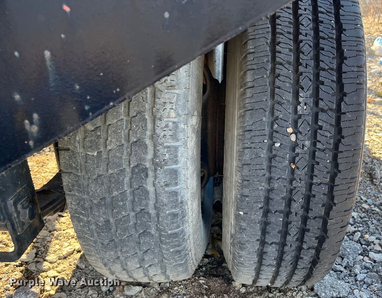 image for item DR7452 1994 Schmidt Manufacturing 1600MT  sandblasting trailer