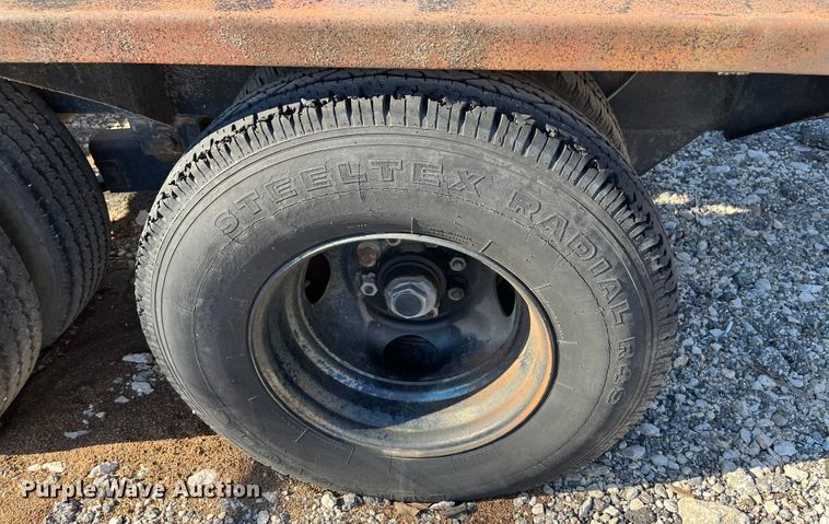 image for item DR7452 1994 Schmidt Manufacturing 1600MT  sandblasting trailer