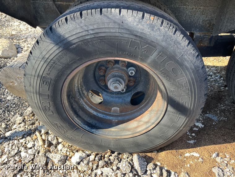 image for item DR7452 1994 Schmidt Manufacturing 1600MT  sandblasting trailer