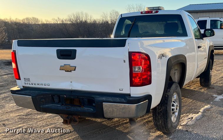 image for item DR7453 2011 Chevrolet Silverado 2500HD  pickup truck