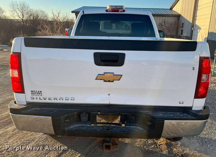 image for item DR7453 2011 Chevrolet Silverado 2500HD  pickup truck