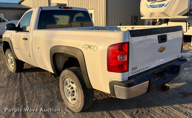 image for item DR7453 2011 Chevrolet Silverado 2500HD  pickup truck