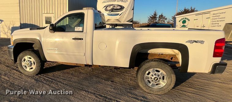 image for item DR7453 2011 Chevrolet Silverado 2500HD  pickup truck