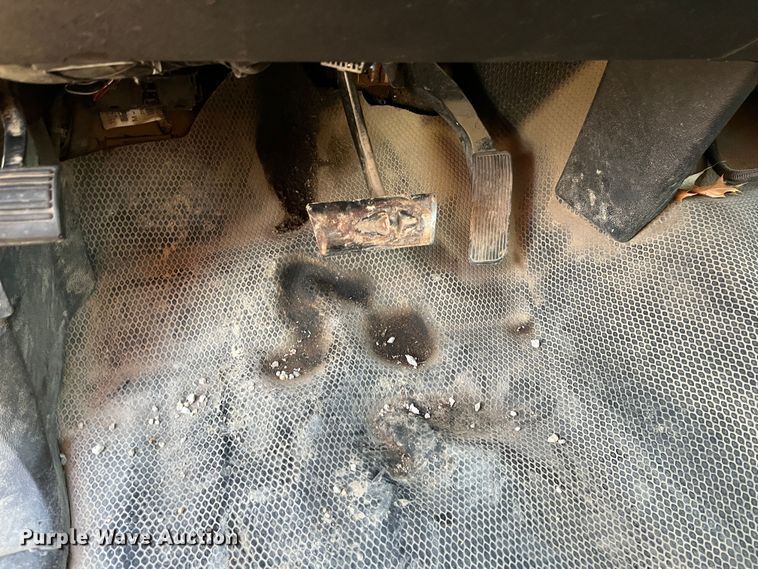 image for item DR7453 2011 Chevrolet Silverado 2500HD  pickup truck