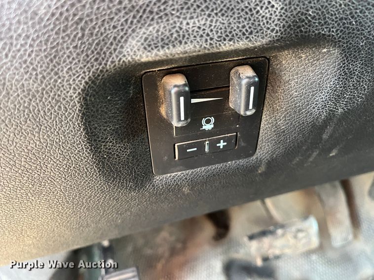 image for item DR7453 2011 Chevrolet Silverado 2500HD  pickup truck