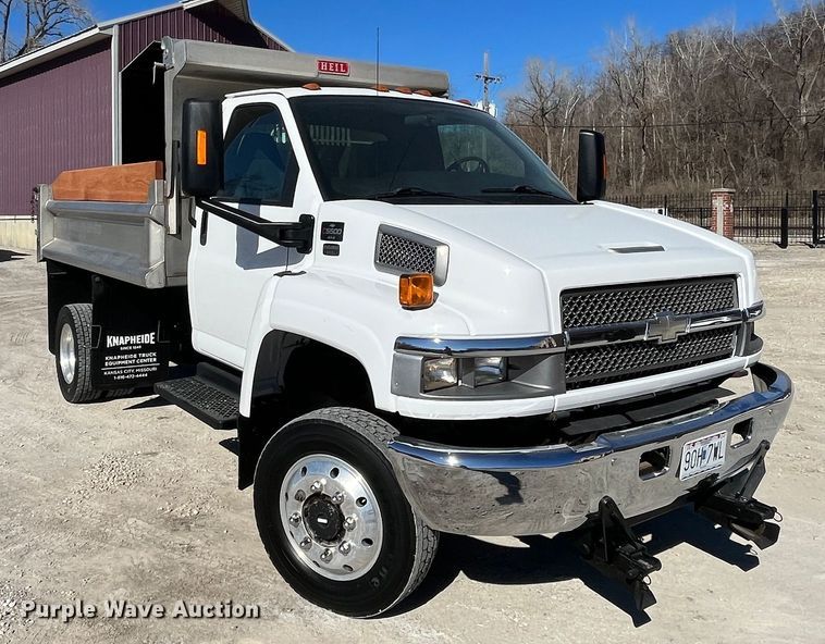 image for item DR7455 2005 Chevrolet C5500  dump truck