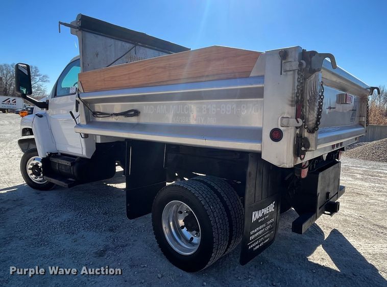 image for item DR7455 2005 Chevrolet C5500  dump truck
