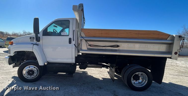 image for item DR7455 2005 Chevrolet C5500  dump truck