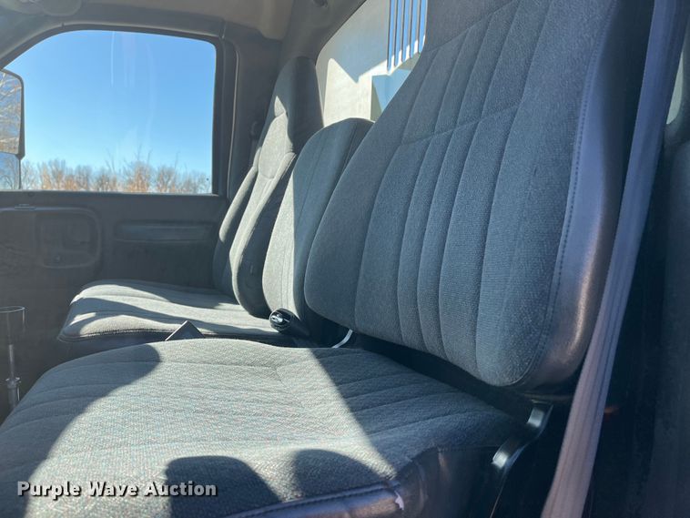 image for item DR7455 2005 Chevrolet C5500  dump truck