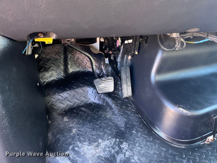 image for item DR7455 2005 Chevrolet C5500  dump truck