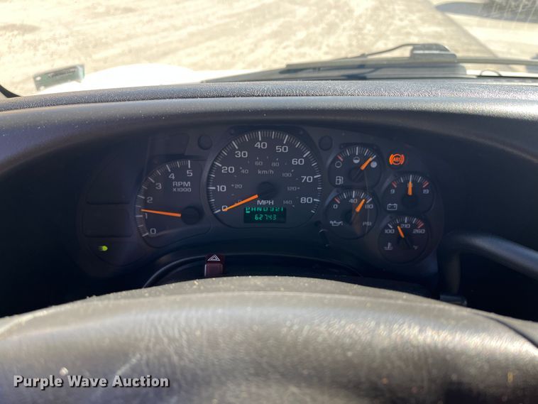 image for item DR7455 2005 Chevrolet C5500  dump truck