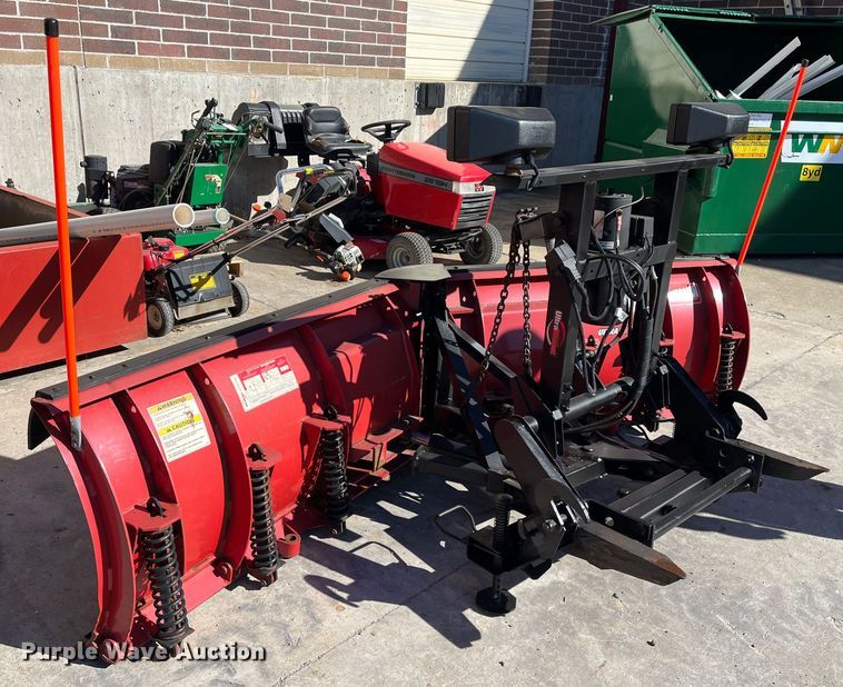 image for item DR7455 2005 Chevrolet C5500  dump truck