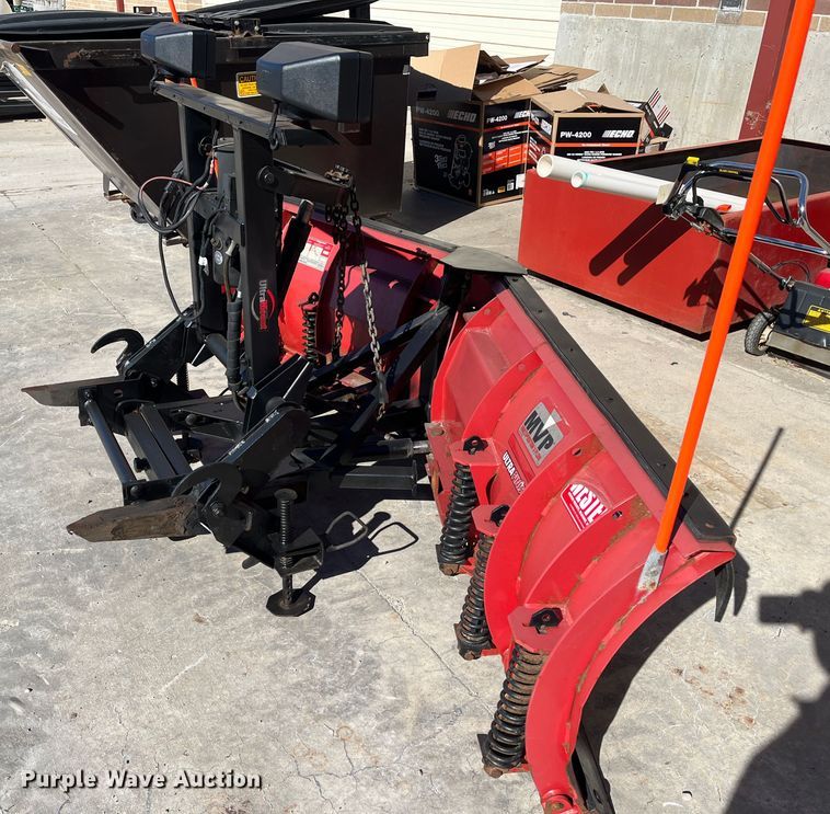 image for item DR7455 2005 Chevrolet C5500  dump truck