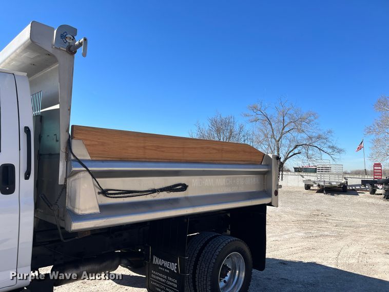 image for item DR7455 2005 Chevrolet C5500  dump truck