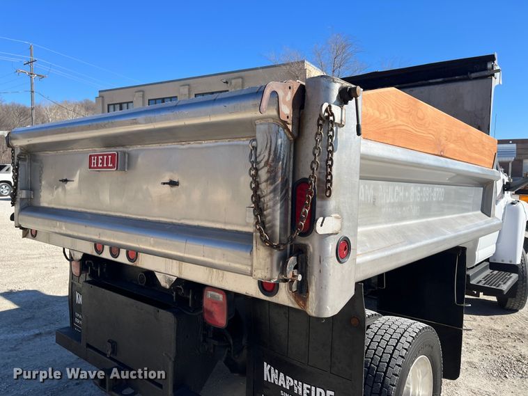 image for item DR7455 2005 Chevrolet C5500  dump truck