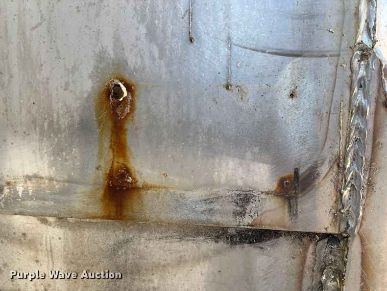 image for item DR7455 2005 Chevrolet C5500  dump truck