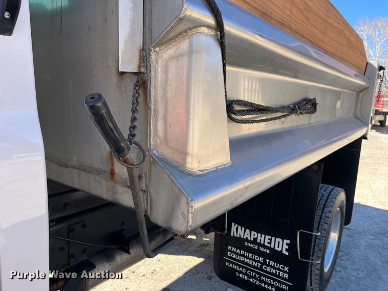 image for item DR7455 2005 Chevrolet C5500  dump truck