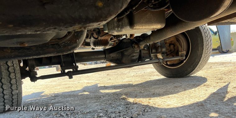 image for item DR7455 2005 Chevrolet C5500  dump truck