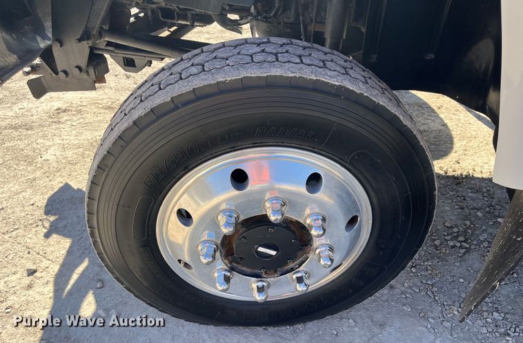 image for item DR7455 2005 Chevrolet C5500  dump truck