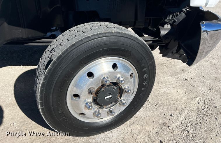 image for item DR7455 2005 Chevrolet C5500  dump truck