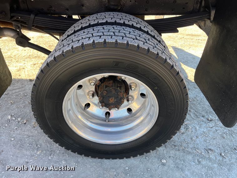 image for item DR7455 2005 Chevrolet C5500  dump truck