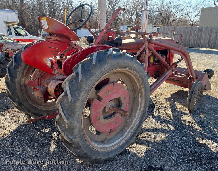 image for item DR7459 1948 IH Farmall C  tractor