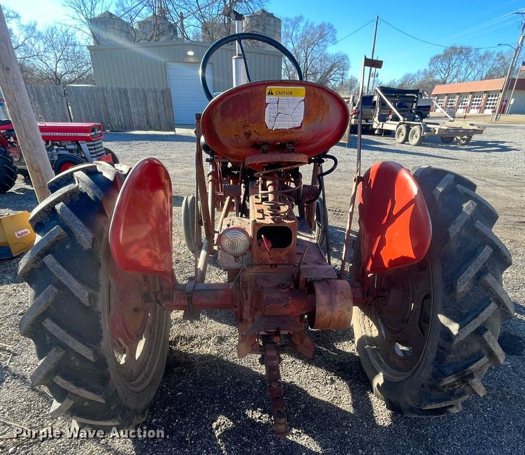 image for item DR7459 1948 IH Farmall C  tractor