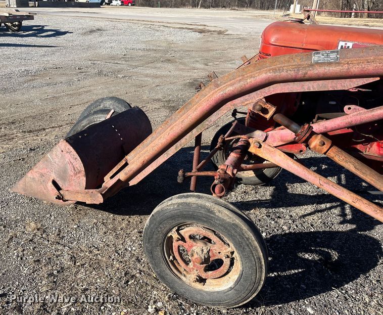 image for item DR7459 1948 IH Farmall C  tractor