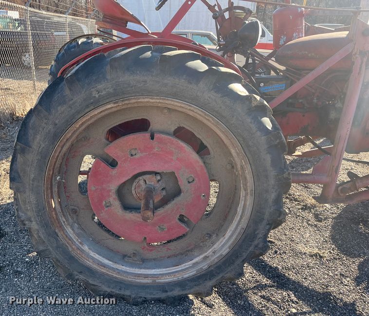 image for item DR7459 1948 IH Farmall C  tractor