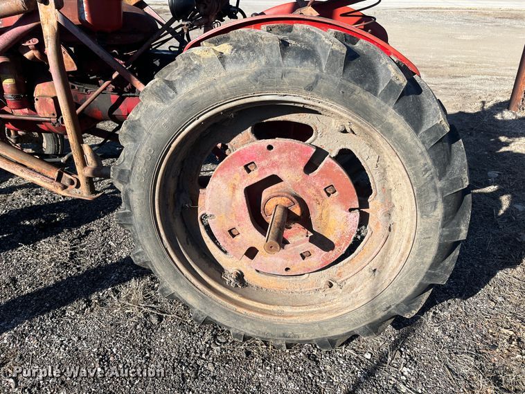 image for item DR7459 1948 IH Farmall C  tractor