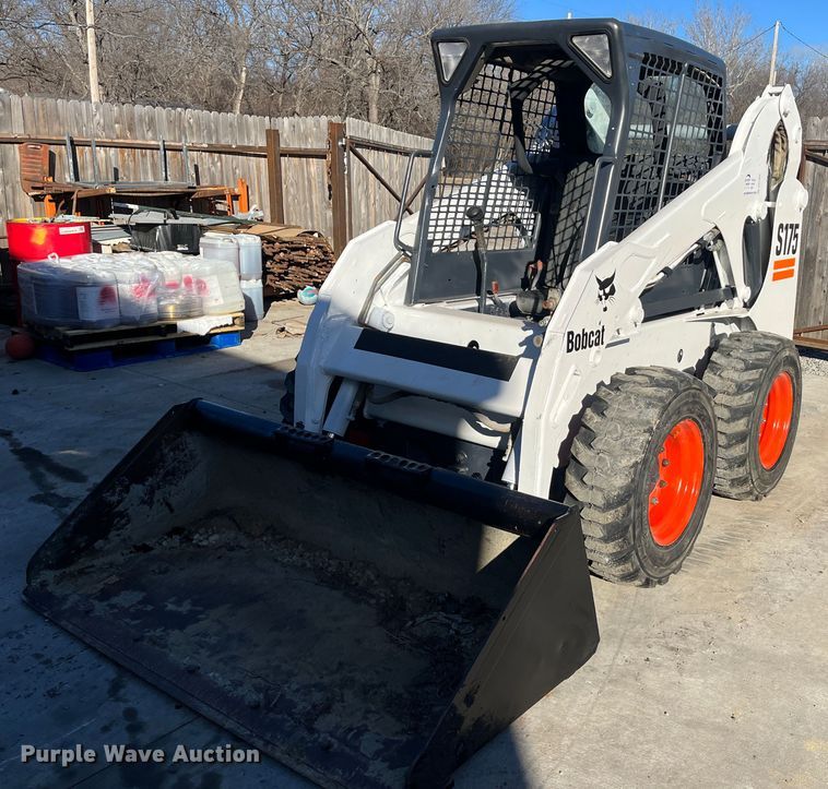 image for item DR7460 2004 Bobcat S175  skid steer loader