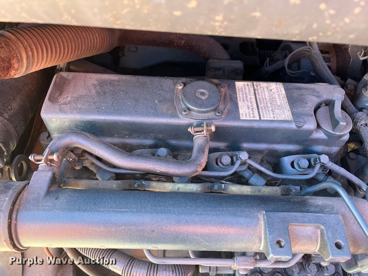 image for item DR7460 2004 Bobcat S175  skid steer loader