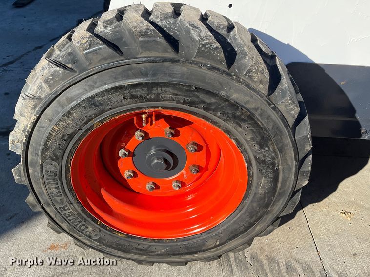 image for item DR7460 2004 Bobcat S175  skid steer loader