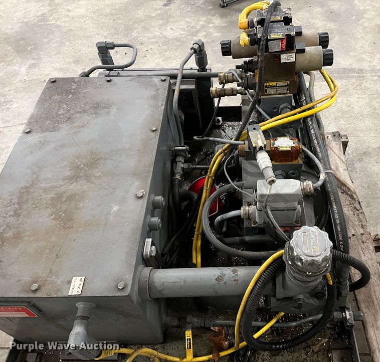 image for item DR7461 2004 Fluid Systems  hydraulic power unit